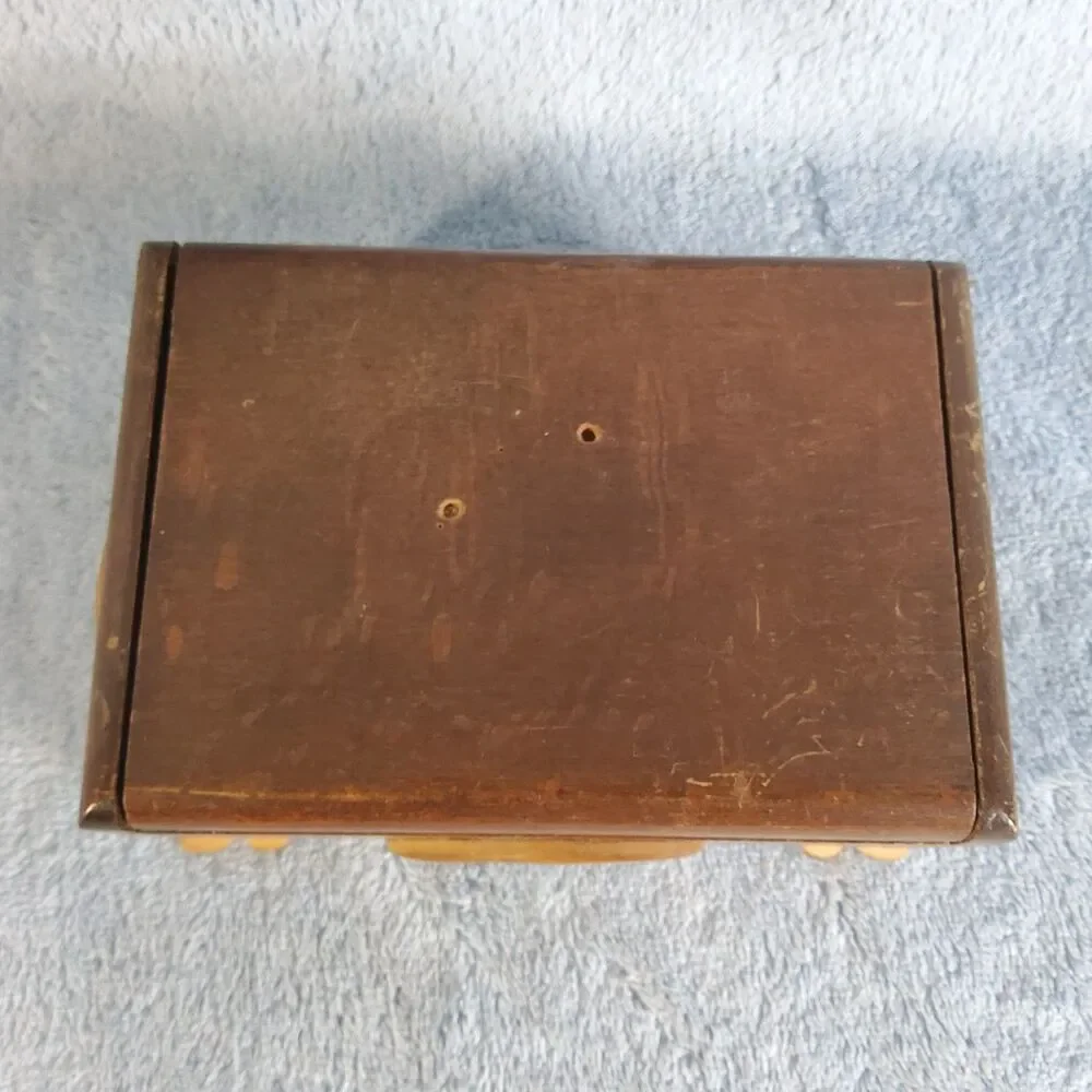 Vintage Wooden Keepsake Box Carved Front Accent Hinged Lid Small Chest Storage